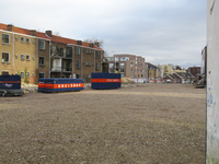 907919 Gezicht over het bouwterrein voor het nieuwbouwproject Zijdebalen, met links het huizenblok aan de David van ...